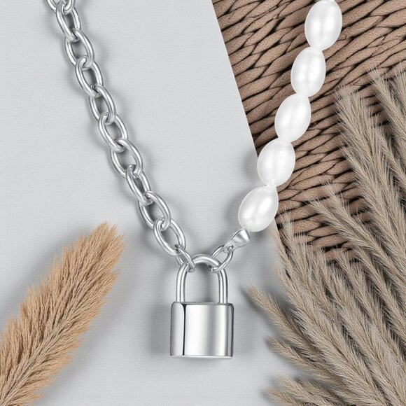 🆕18K White Gold Plated Chain Necklace with Padlock Charm & Freshwater Pearls - Picture 1 of 9